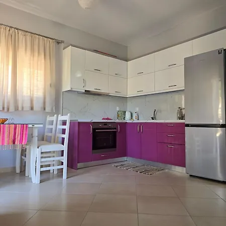 Lovely 1-bedroom Unit With Free Parking On Premises 아파트 Sarandë