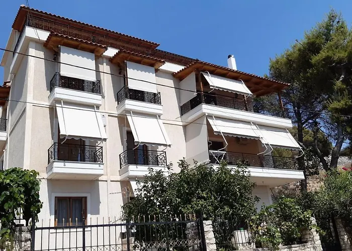Lovely 1-bedroom Unit With Free Parking On Premises