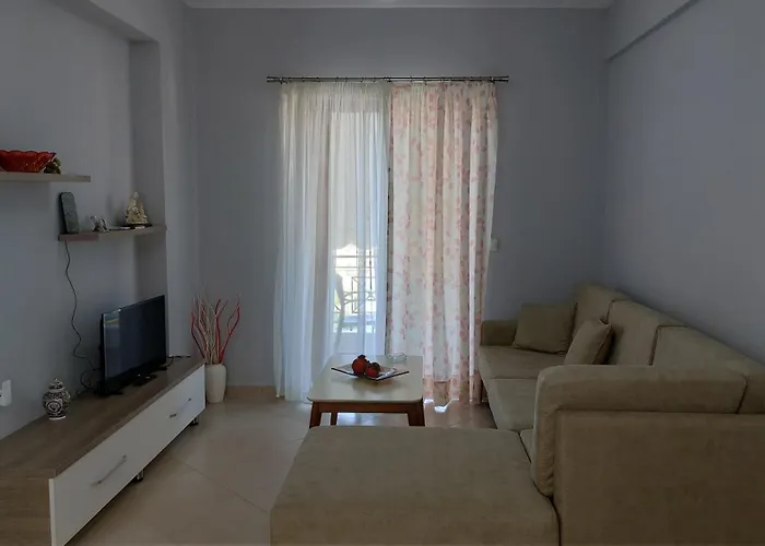 Lovely 1-bedroom Unit With Free Parking On Premises Sarandë