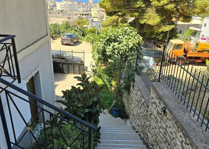 Appartamento Lovely 1-bedroom Unit With Free Parking On Premises Sarandë