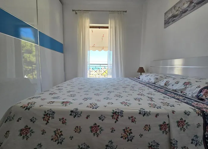 Lovely 1-bedroom Unit With Free Parking On Premises Apartment